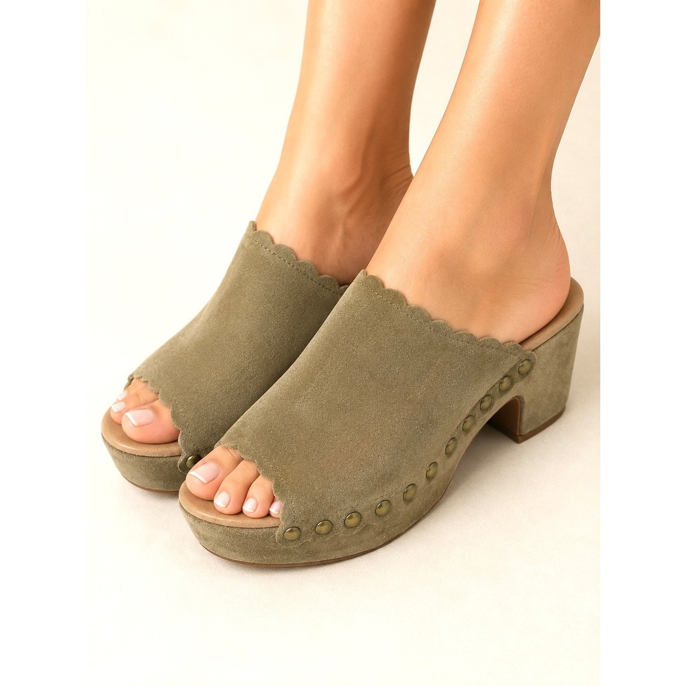 Chocolat Blu Genessis suede scallop Platform Sandals mules Size 8‎ taupe khaki